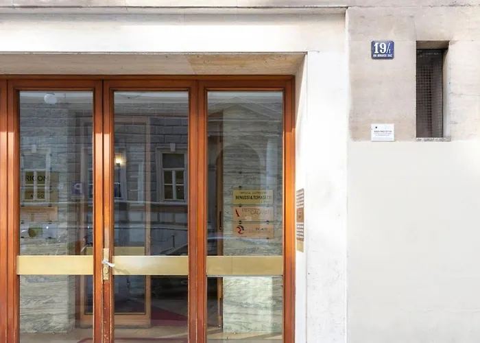 Luxury Center - Glenda Apartman *